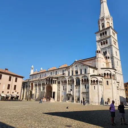 Dei Gallucci * モデナ